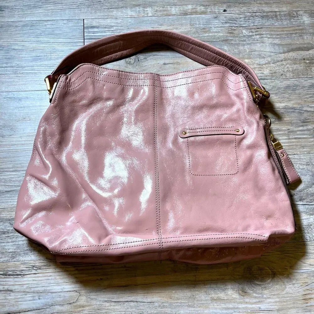 B Makowsky Shoulder Bag Patent Leather Pink Mauve Y2K Vintage Glam Charm 2000s